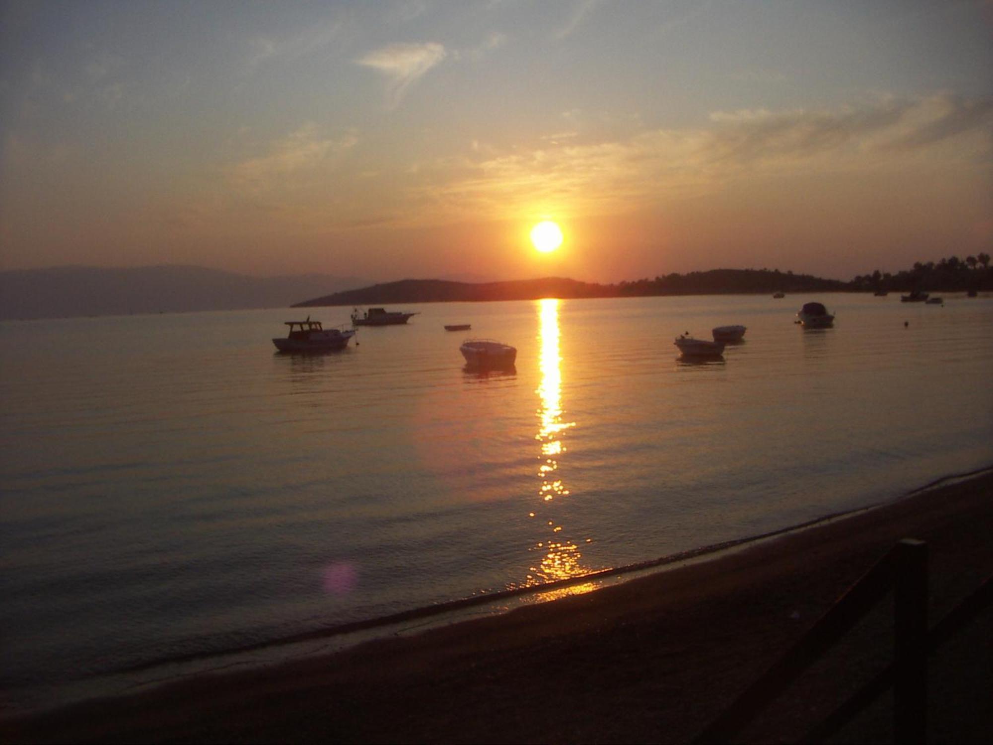 Melaike Hotel Foça Exterior photo
